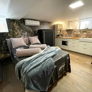 studio-apartman-pod-room.hotelinzadar.com/
